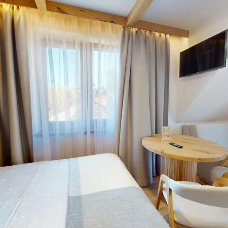 Habitación en casa particular Magiera - Widok Na Trzy Korony Sromowce Niżne